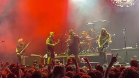 Watch: PHILIP ANSELMO Joins SEPULTURA On Stage In Santiago To Perform ‘Arise’