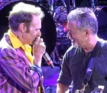 DAVID LEE ROTH On His Working Relationship With EDDIE VAN HALEN: It ‘Was Better Than Any Love Affair I Ever Had’